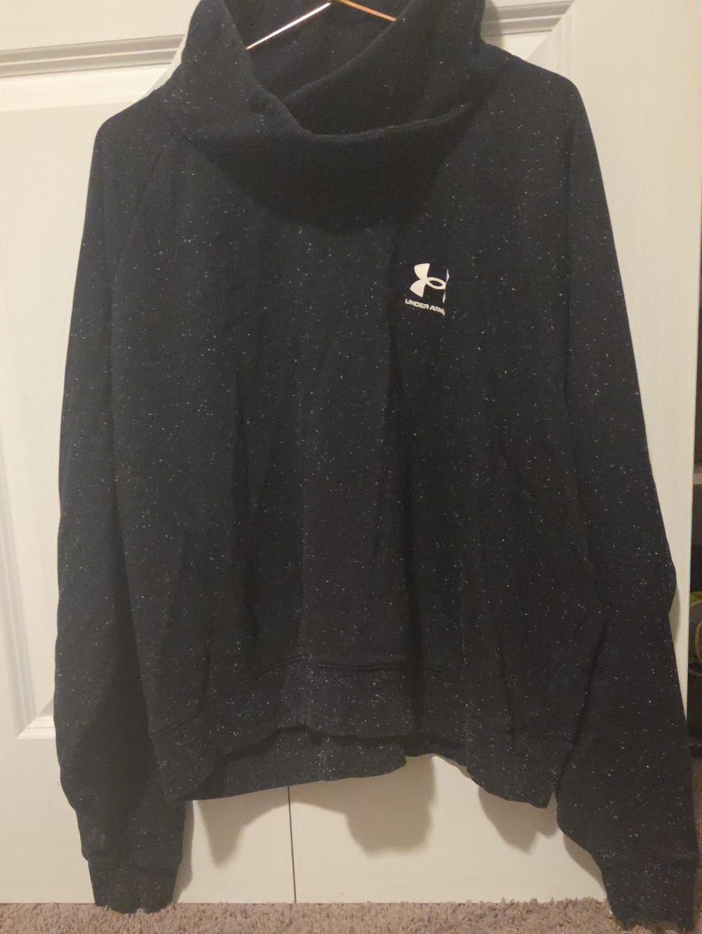 Black Cropped Under Armour Sweatshirt
